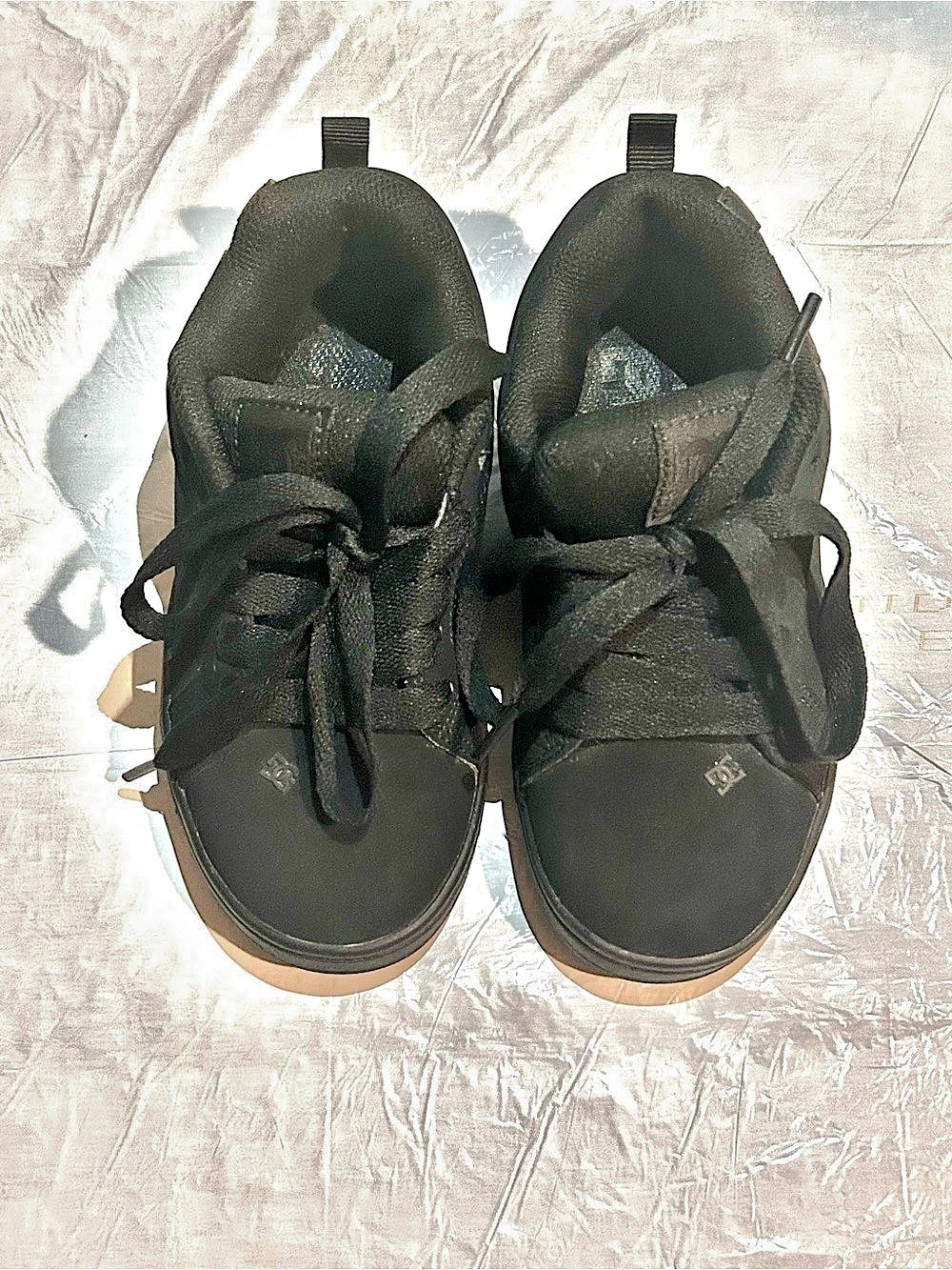 DC Court Graffik Kids Black Sneakers Boys US 1.0 Like New